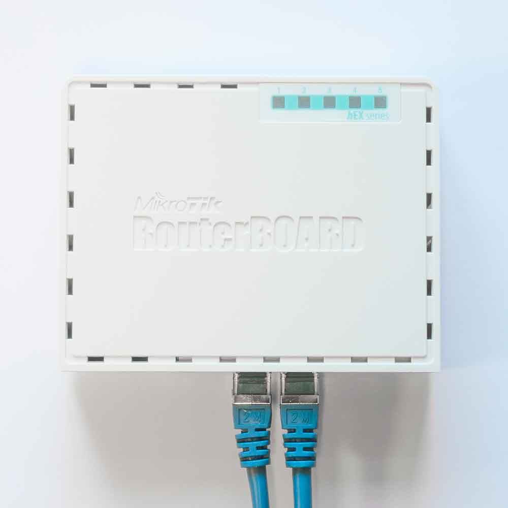 Imagem de ROTEADOR ROUTER BOARD E LOAD BALANCE 5 PORTAS GIGABIT RB750GR3 (HEX) - MIKROTIK
